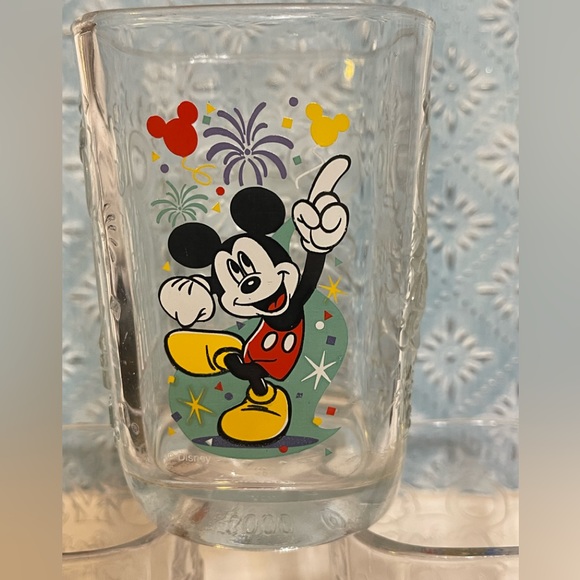 Vintage McDonald’s World 2000 Millennium Celebration Glasses set of 3 - Picture 5 of 17